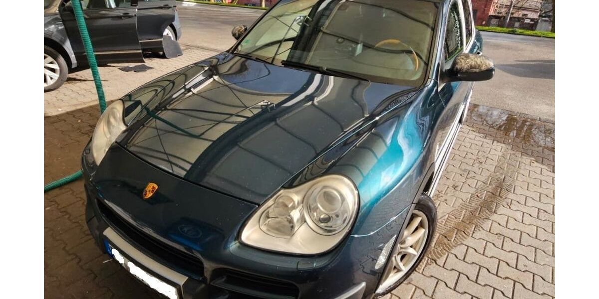 Porsche Cayenne 231.000 km 6.300 &euro; Remscheid 42899