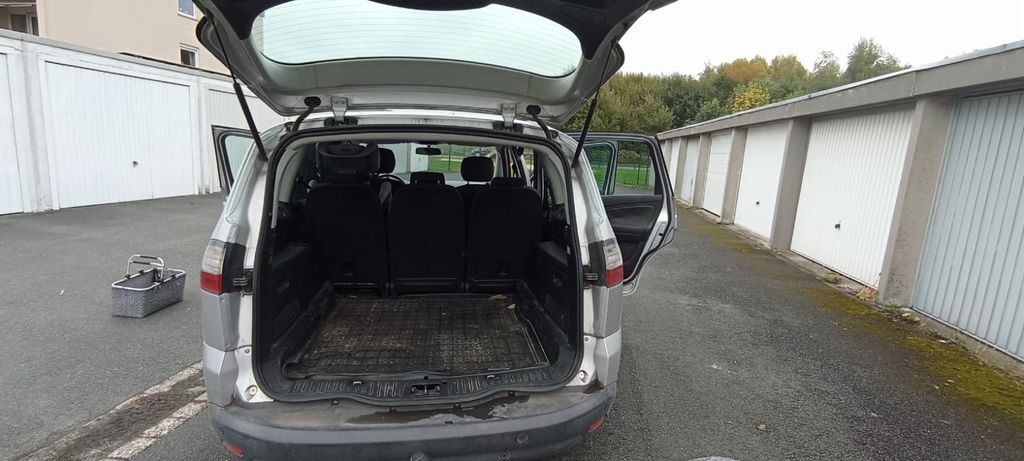 Ford S-Max 187.000 km 2.500 € Geseke 59590