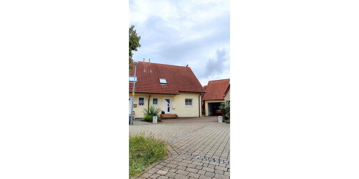 Doppelhaushälfte Bad Windsheim - 3 Zimmer, 114 m&sup2;, 420.000&euro; | Angebot:26815389