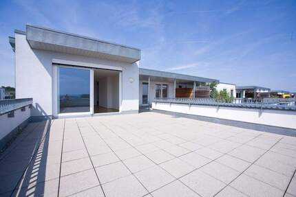 Viel Licht, toller Ausblick und großem Freibereich im Scharnhauser Park 3 zimmer