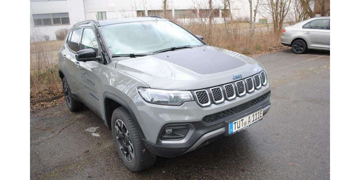 Jeep Compass 35.000 km 29.980 &euro; Tuttlingen 78532