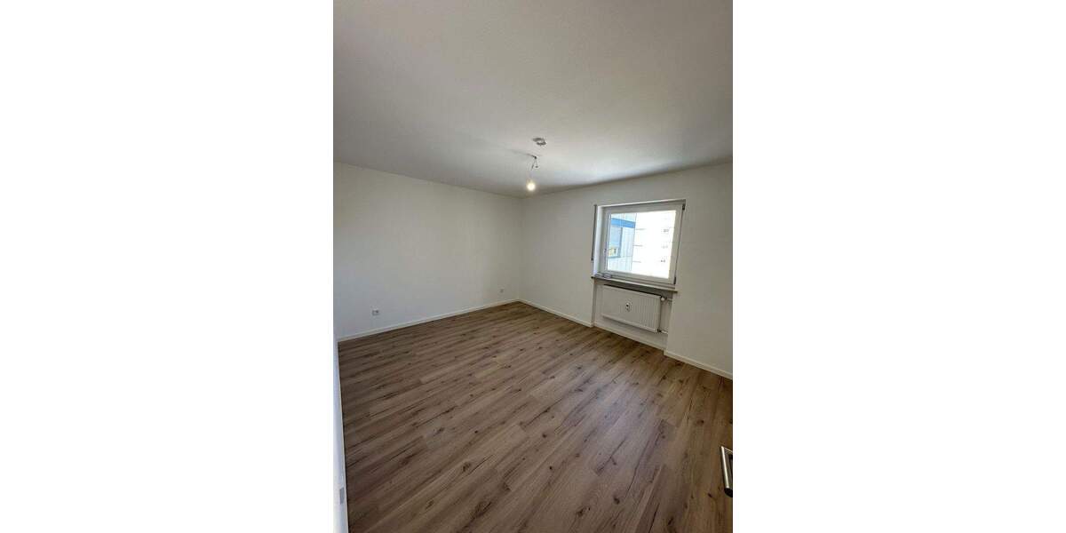 Etagenwohnung Tirschenreuth - 5 Zimmer, 104 m&sup2;, 208.000&euro; | Angebot:24657152