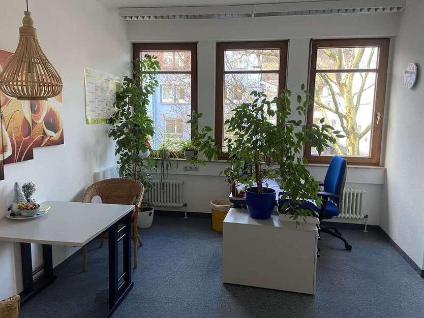 Büro in Stuttgart 1.005 € 92 m²