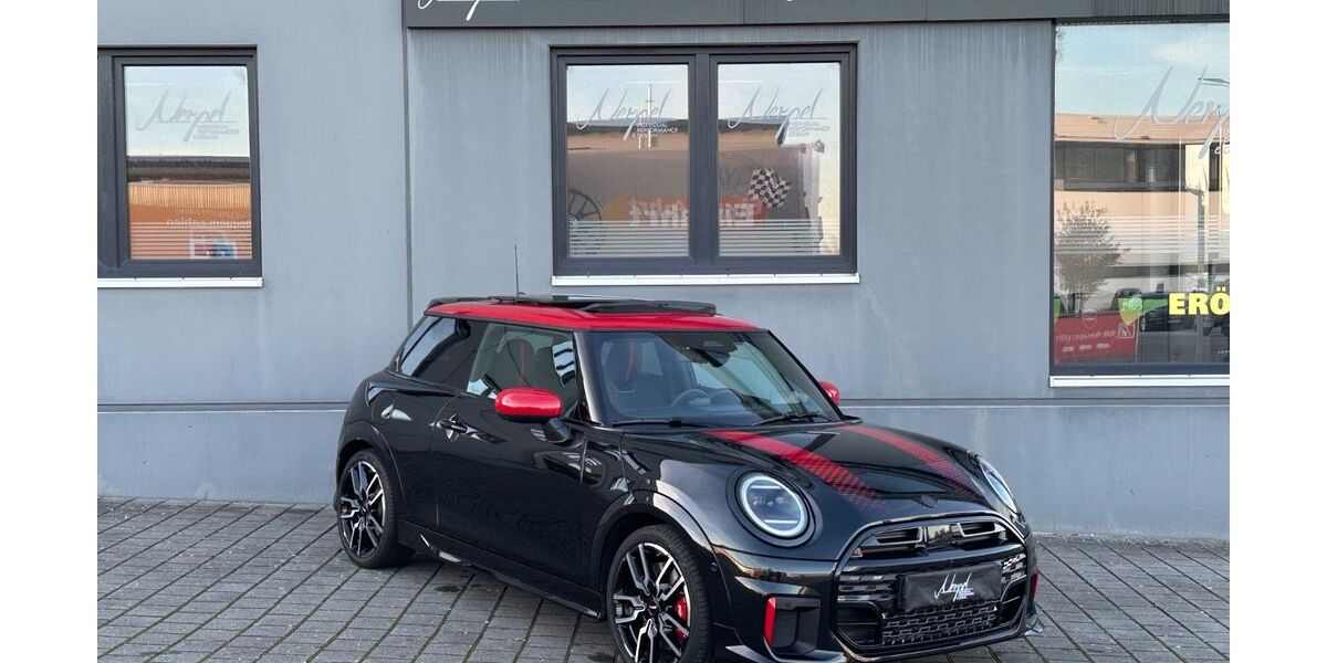 Mini John Cooper Works 4.001 km 39.760 &euro; Landshut-Ergolding 84030