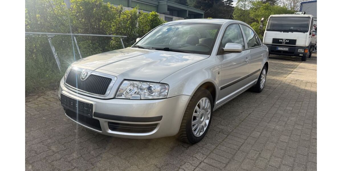 Skoda Superb 161.000 km 2.450 &euro; Lörrach-Haagen 79541
