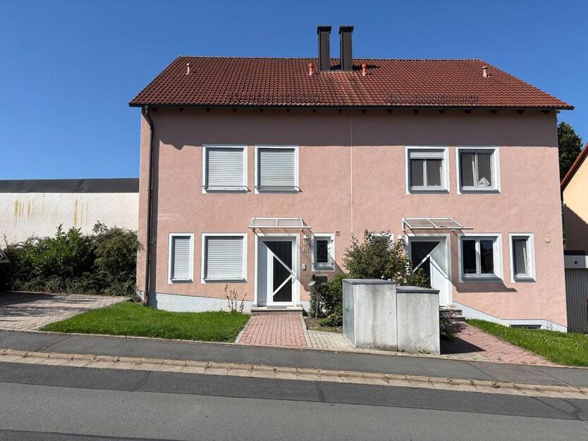 Zentral gelegene Doppelhaushälfte mit bester Anbindung zimmer