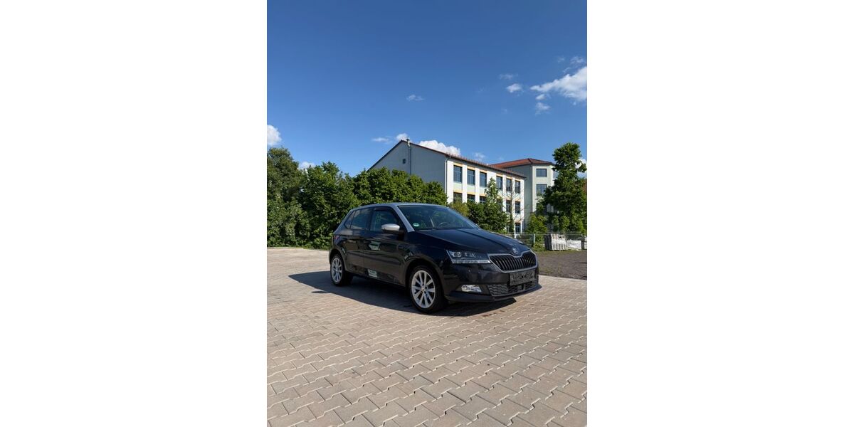 Skoda Fabia 46.600 km 12.400 &euro; Grimma 04668
