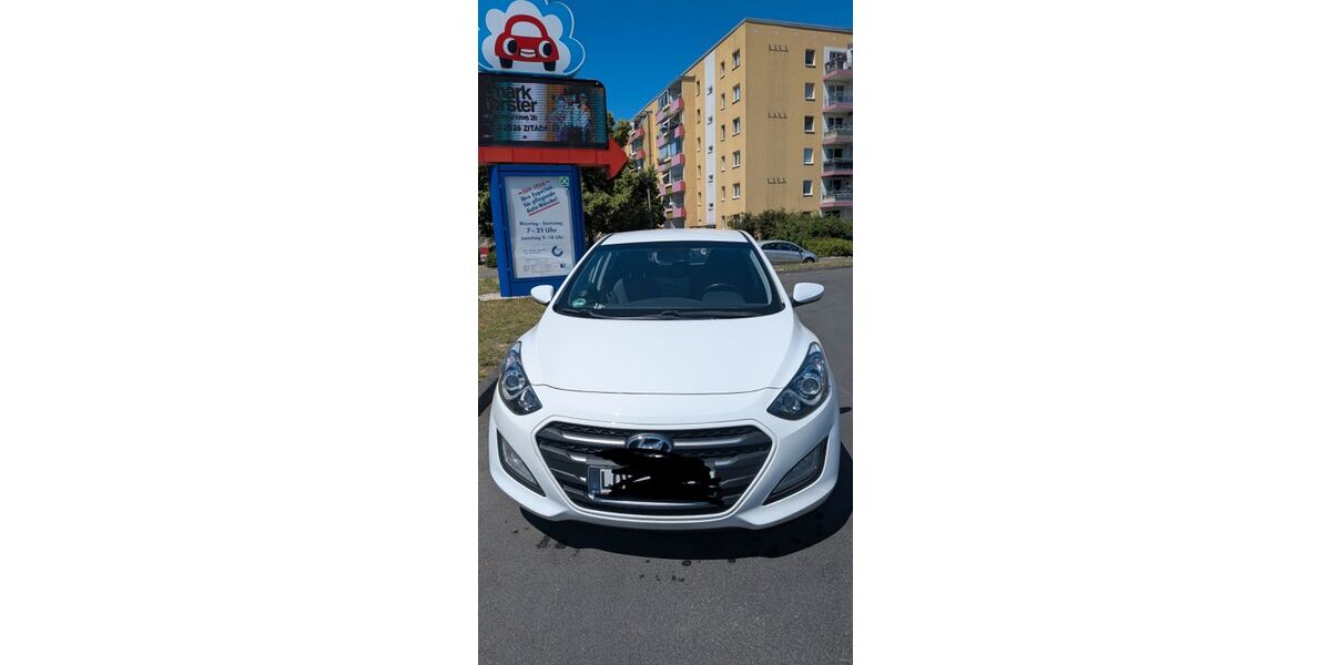 Hyundai i30 97.000 km 11.000 &euro; Berlin 12627