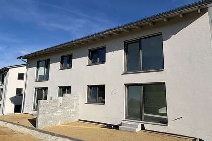 Wohnung Ergoldsbach Langenhettenbach - 4 Zimmer, 97 m&sup2;, 1.090&euro; | Angebot:27316424