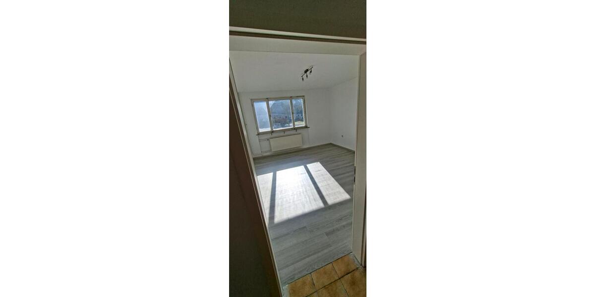 Bauernhaus, Landhaus Bad Windsheim - 7 Zimmer, 140 m&sup2;, 1.000&euro; | Angebot:25907288