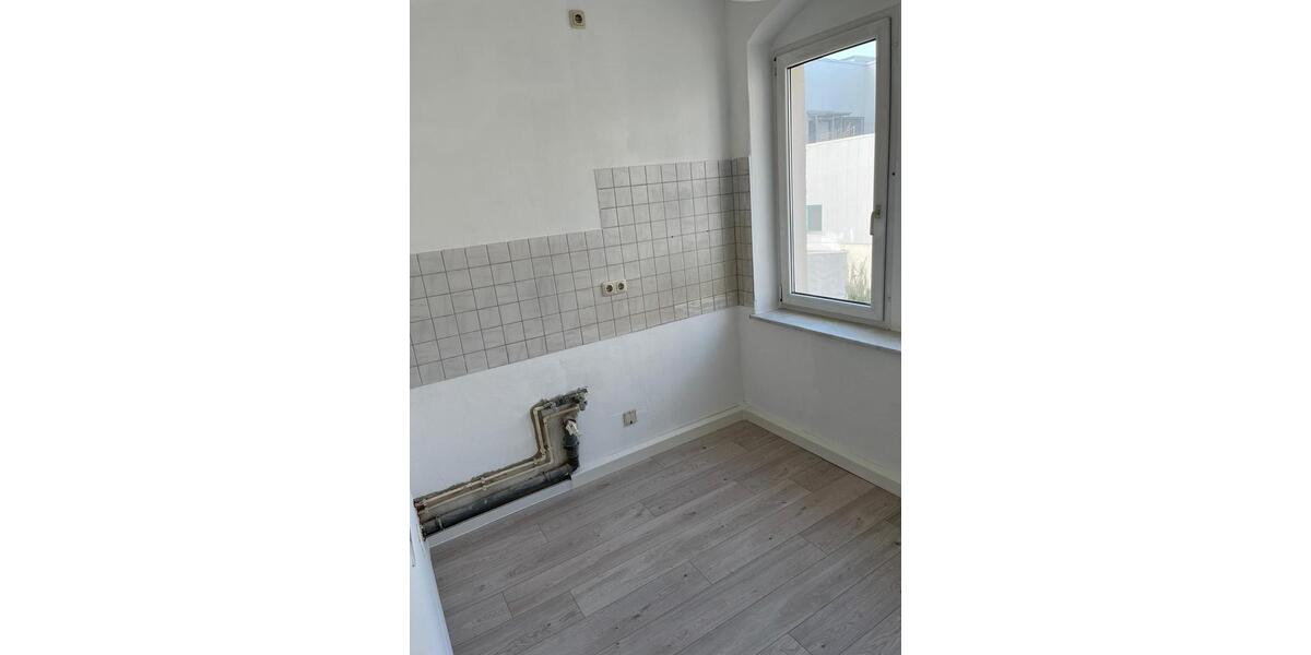 Etagenwohnung Riesa - 3 Zimmer, 73 m&sup2;, 437&euro; | Angebot:25646457