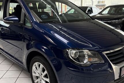 VW Touran 174.000 km 7.700 &euro; Leverkusen 51371