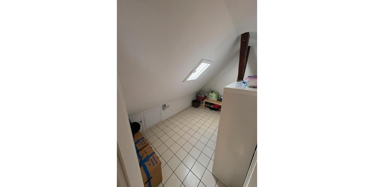 Dachgeschoßwohnung Neumünster - 2 Zimmer, 69 m&sup2;, 887&euro; | Angebot:26098984