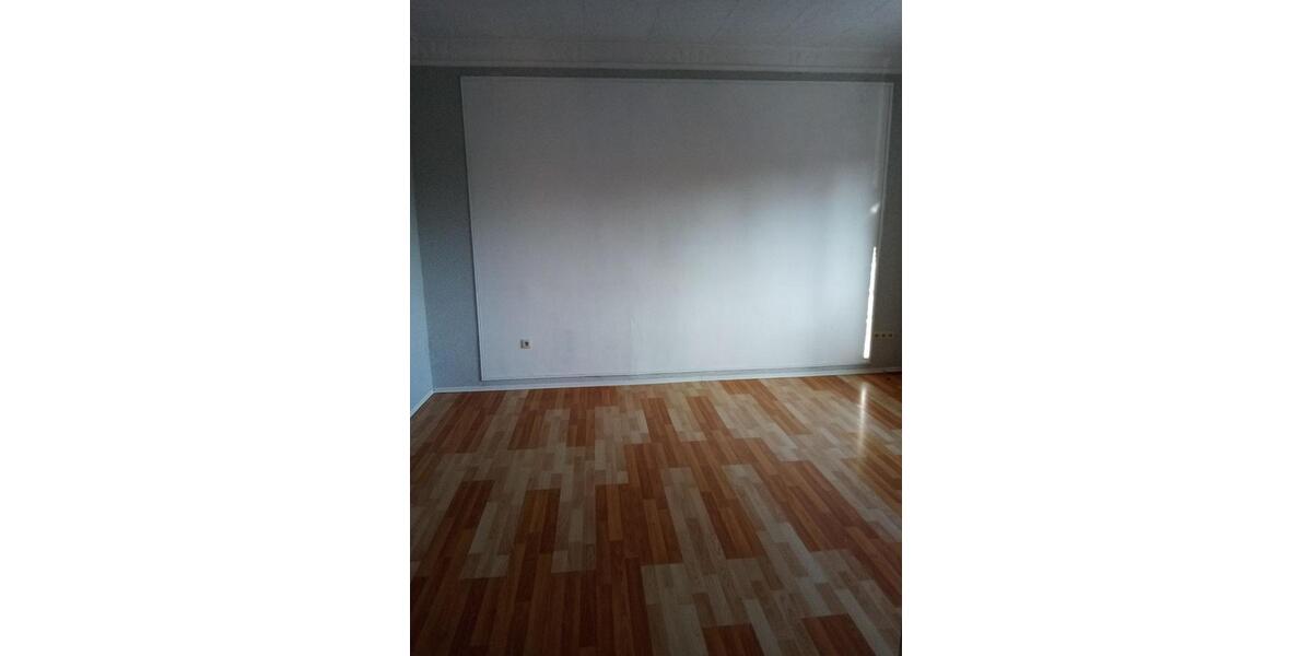 Etagenwohnung Steinheim - 4 Zimmer, 100 m&sup2;, 650&euro; | Angebot:26298755