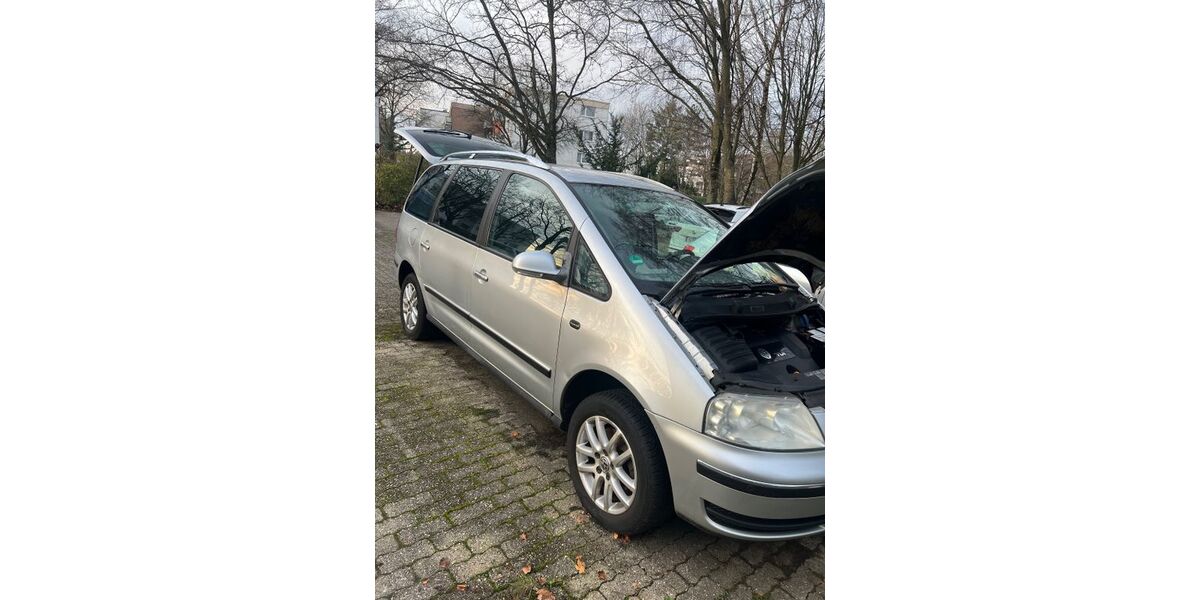VW Sharan 182.000 km 3.000 &euro; Aachen 52078