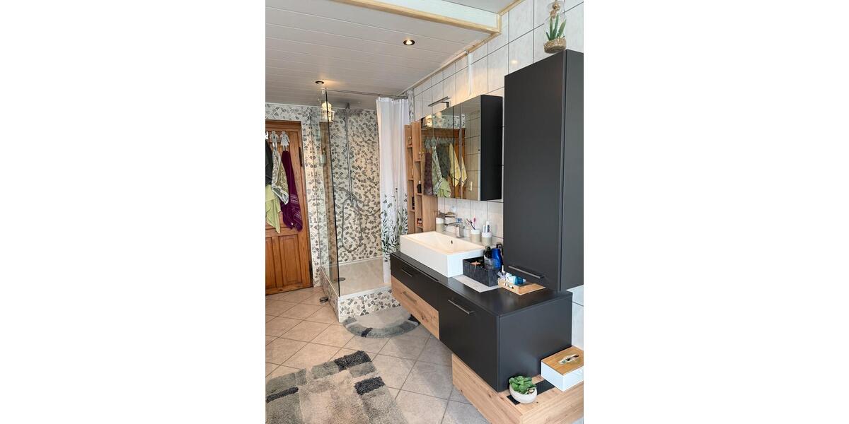 Etagenwohnung Marktredwitz - 6 Zimmer, 130 m&sup2;, 249.000&euro; | Angebot:26023259