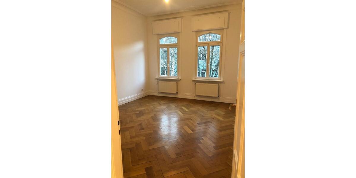 Etagenwohnung Wiesbaden Klarenthal - 5 Zimmer, 125 m&sup2;, 2.225&euro; | Angebot:26404973