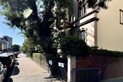 Büro in Frankfurt am Main 210.000 € 81 m²