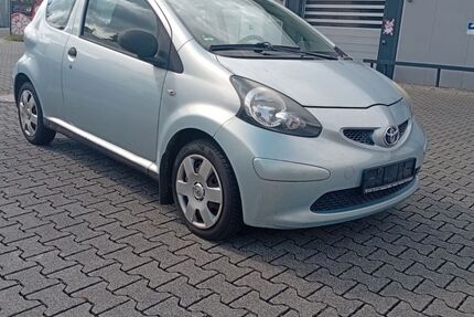Toyota Aygo (X) 205.000 km 1.150 € Hanau 63452