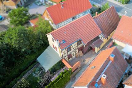 Modernes Wohnen in saniertem, historischem Gebäude - nahe an Erfurt, Weimar und Arnstadt | Garten | Nebengebäude zum Ausbau | Naturnahe Umgebung! 3 zimmer