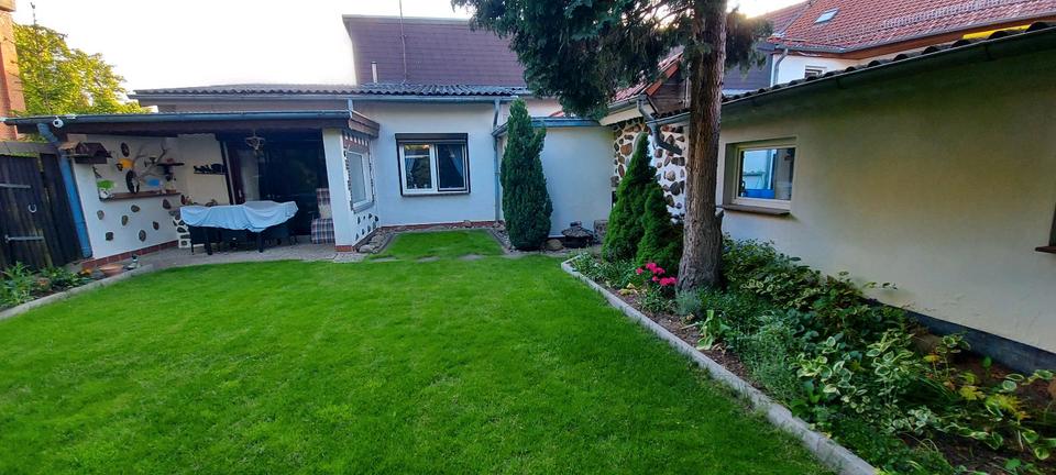 Reihenhaus Wesenberg - 9 Zimmer, 400 m&sup2;, 395.000&euro; | Angebot:26091800