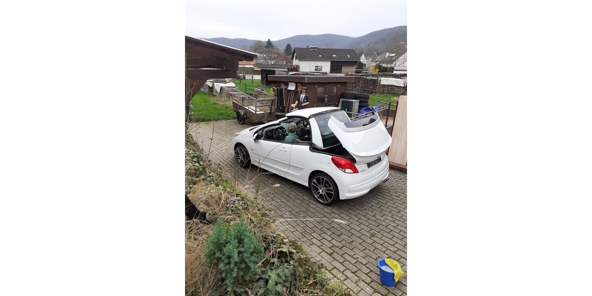 Peugeot 207 CC 80.000 km 6.500 &euro; Nideggen 52385