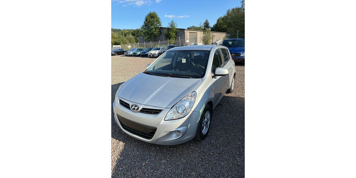 Hyundai i20 82.000 km 1.650 &euro; Konz 54329