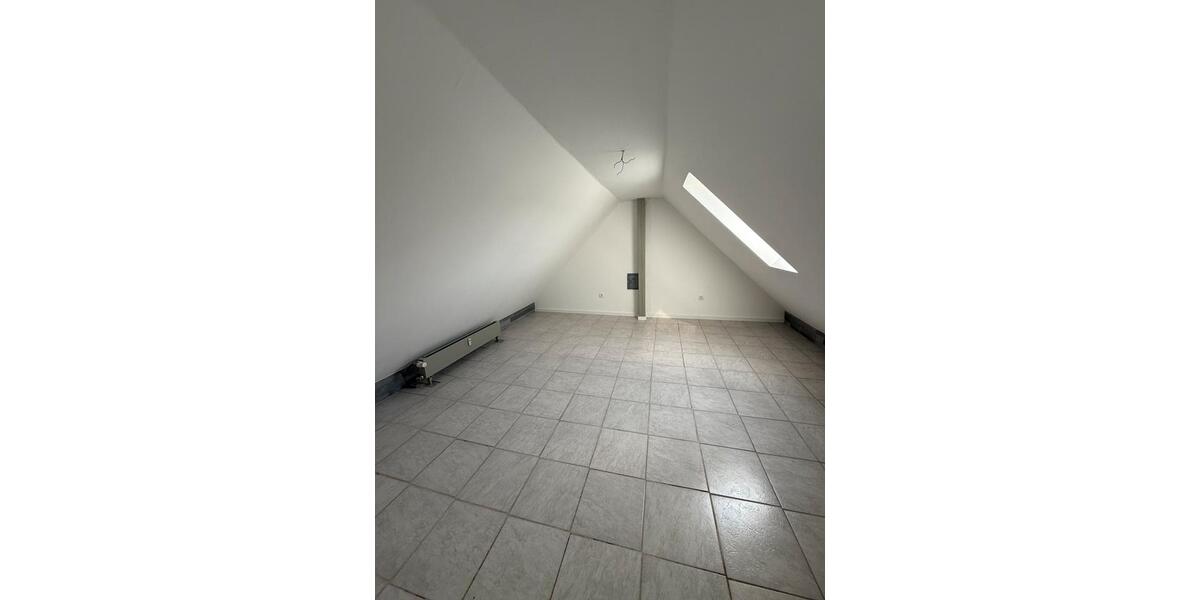Dachgeschoßwohnung Neunkirchen Kohlhof - 3 Zimmer, 80 m&sup2;, 650&euro; | Angebot:26408969