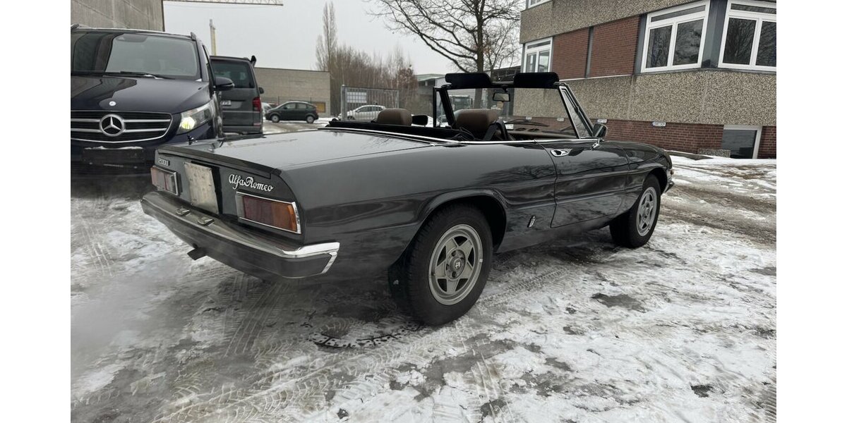 Alfa Romeo Spider 2000 1. Hand H-Zulassung echte 86 tkm 85.560 km 29.999 &euro; Hamburg 22339