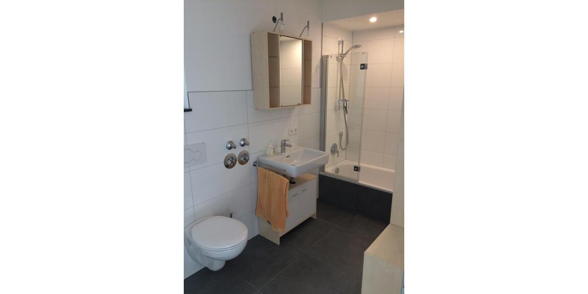 Teilmöblierte, neuwertige 2 Zimmerwohnung Terrasse 1-2 Erw 2 zimmer