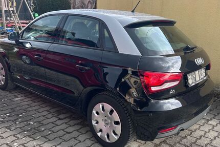 Audi A1 117.531 km 12.500 &euro; Haag 83527