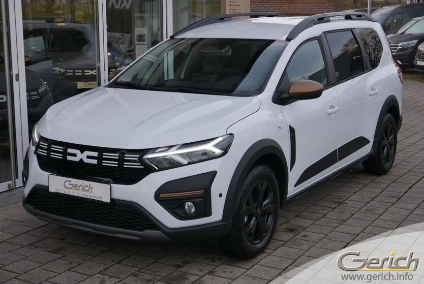 Dacia Jogger 2.800 km 27.365 € Altötting 84503
