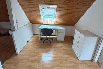 2 ZKB Dachgeschosswohnung in Rüdesheim, Windeck zimmer
