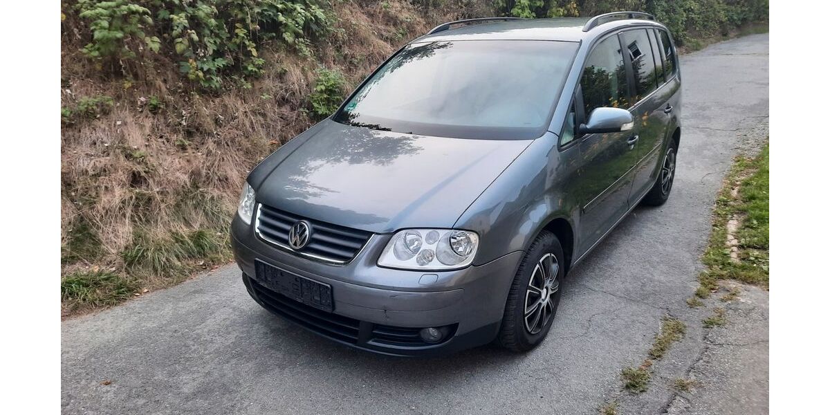 VW Touran 254.307 km 1.500 € Mildenau 09456