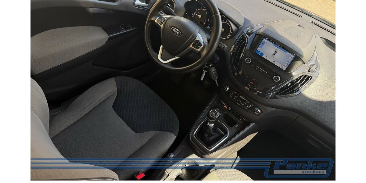 Ford Tourneo Courier Titanium*1-Hand*SHZ*AppLink*USB* 94.810 km 10.600 &euro; Berlin 13187