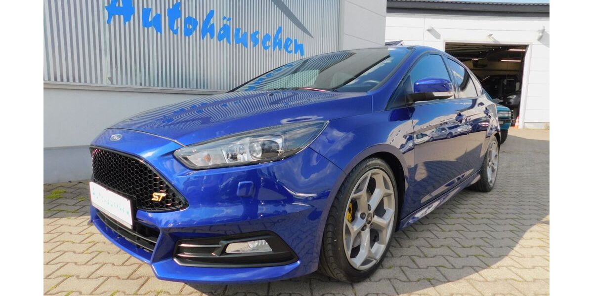 Ford Focus 52.500 km 17.999 &euro; Harzgerode 06493