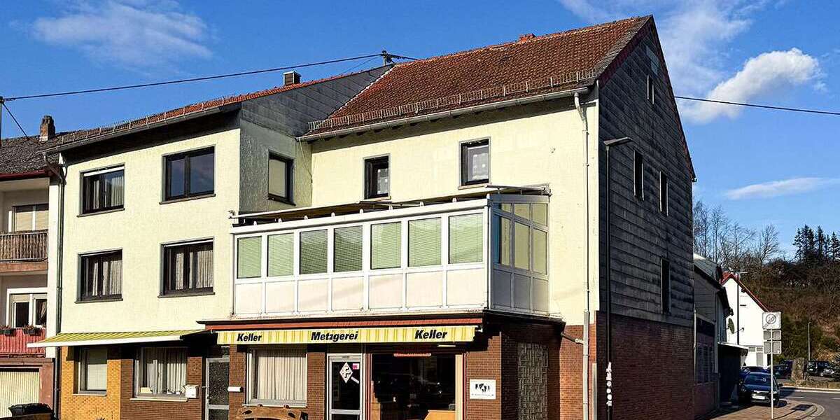 Haus zum Kaufen in Oberkirchen 299.000 € 428 m² 14 zimmer