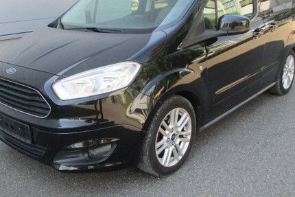 Ford Tourneo Courier 129.015 km 4.750 &euro; Stuttgart 70597