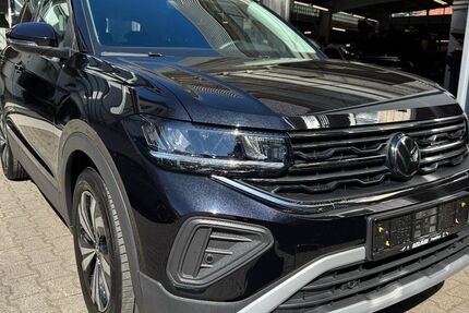 VW T-Cross 12.365 km 23.750 &euro; Frankfurt am Main 65936