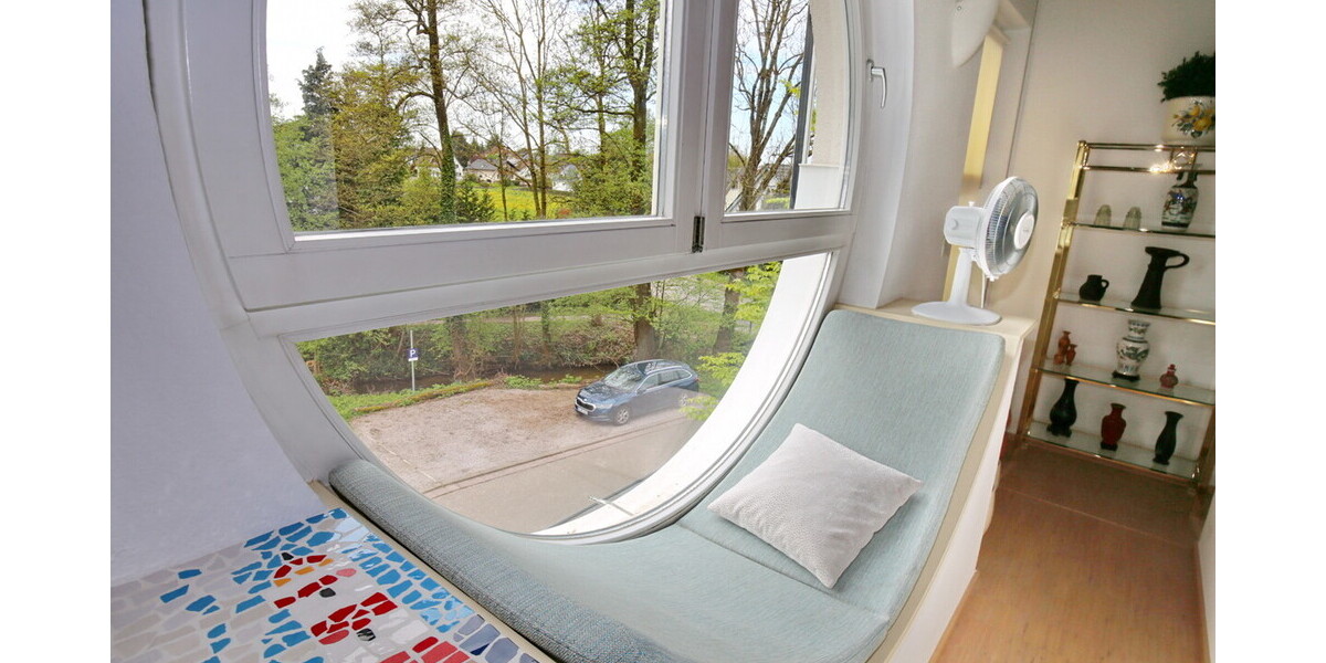 Luxuriöses Wohnhaus mit vermieteter Hausarztpraxis - Mehrfamilienhaus, Wohnhaus Ottersweier | Angebot:26918523