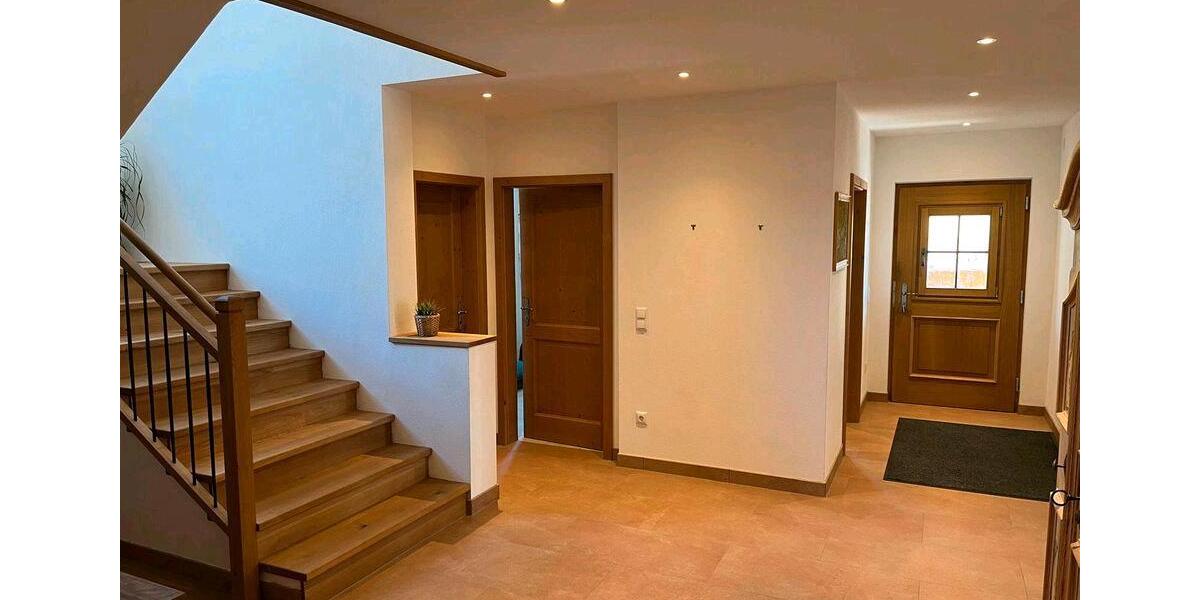 Etagenwohnung Seeshaupt - 6 Zimmer, 218 m&sup2;, 3.270&euro; | Angebot:26674772