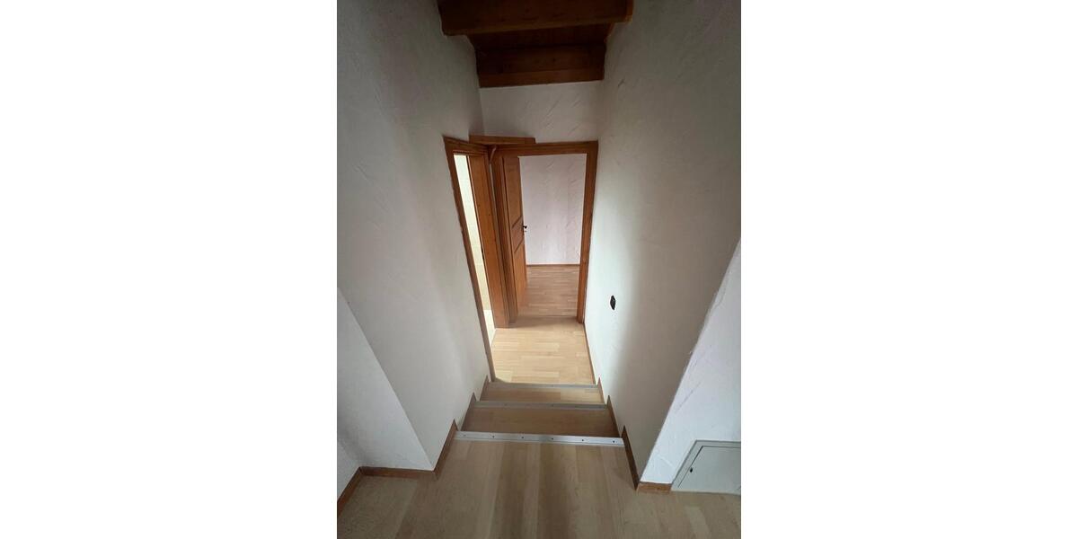 Charmante Doppelhaushälfte- ab sofort bezugsfrei! 4 zimmer