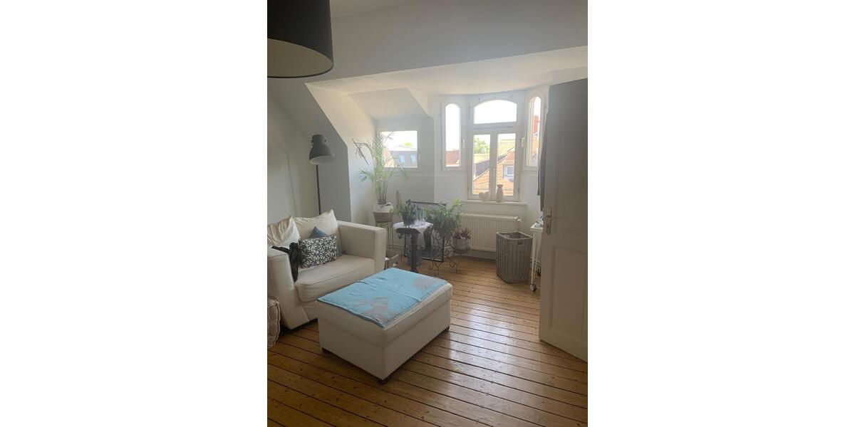 Etagenwohnung Wiesbaden Biebrich - 4 Zimmer, 105 m&sup2;, 1.090&euro; | Angebot:25962797