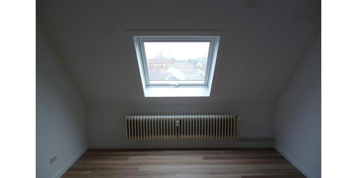 Etagenwohnung Bremerhaven Lehe - 2 Zimmer, 70 m&sup2;, 500&euro; | Angebot:26403158