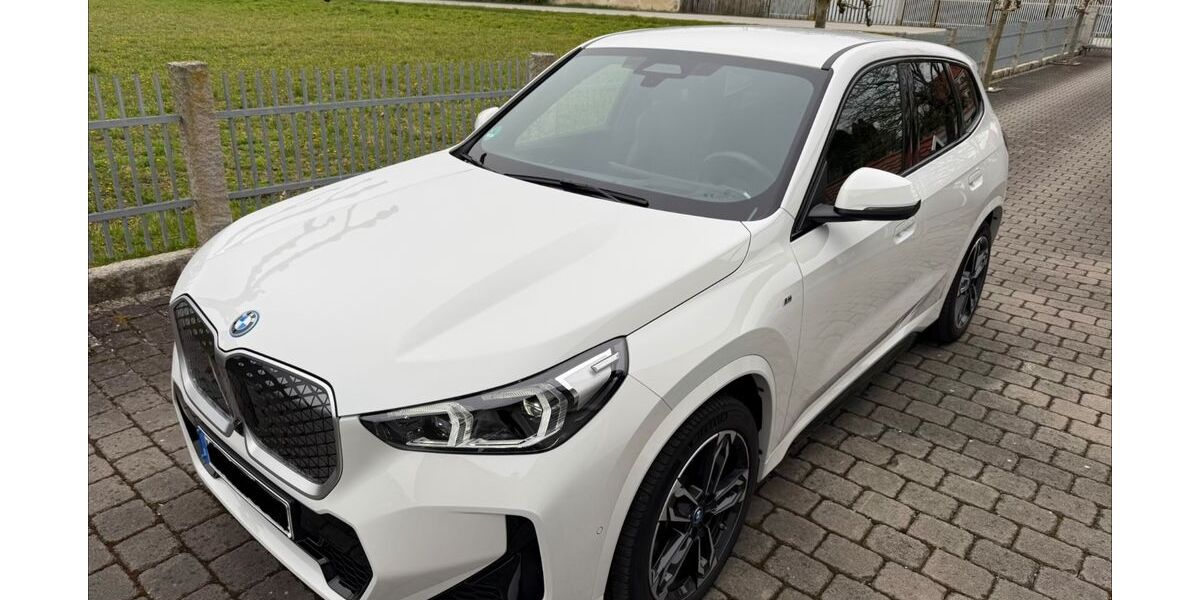 BMW iX1 28.000 km 42.900 &euro; Eching 84174