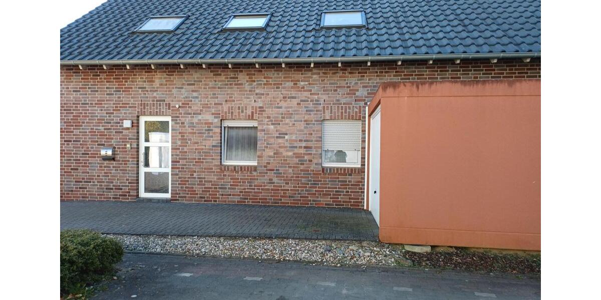 Dachgeschoßwohnung Goch - 3 Zimmer, 92 m&sup2;, 800&euro; | Angebot:26338773