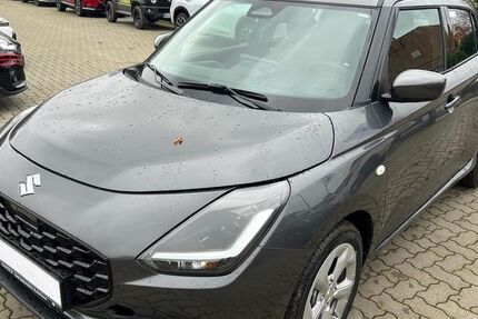 Suzuki Swift 26.708 km 18.490 &euro; Braak 22145