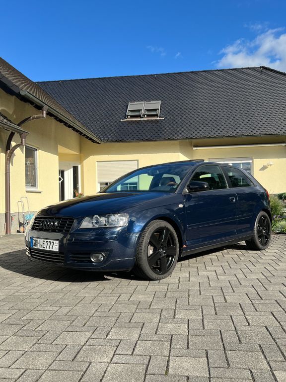 Audi A3 124.358 km 7.500 € Großenhain 01558