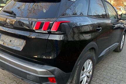 Peugeot 3008 208.975 km 11.781 € Frankfurt am Main 60389
