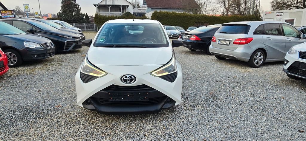 Toyota Aygo (X) 98.032 km 5.600 &euro; Passau 94036